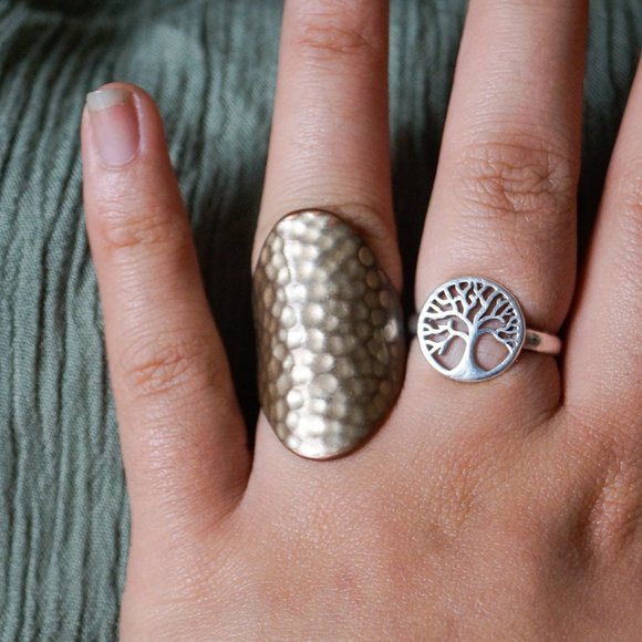 Vintage Gold/Bronze Hammer Plated Ring - Picture 4 of 4